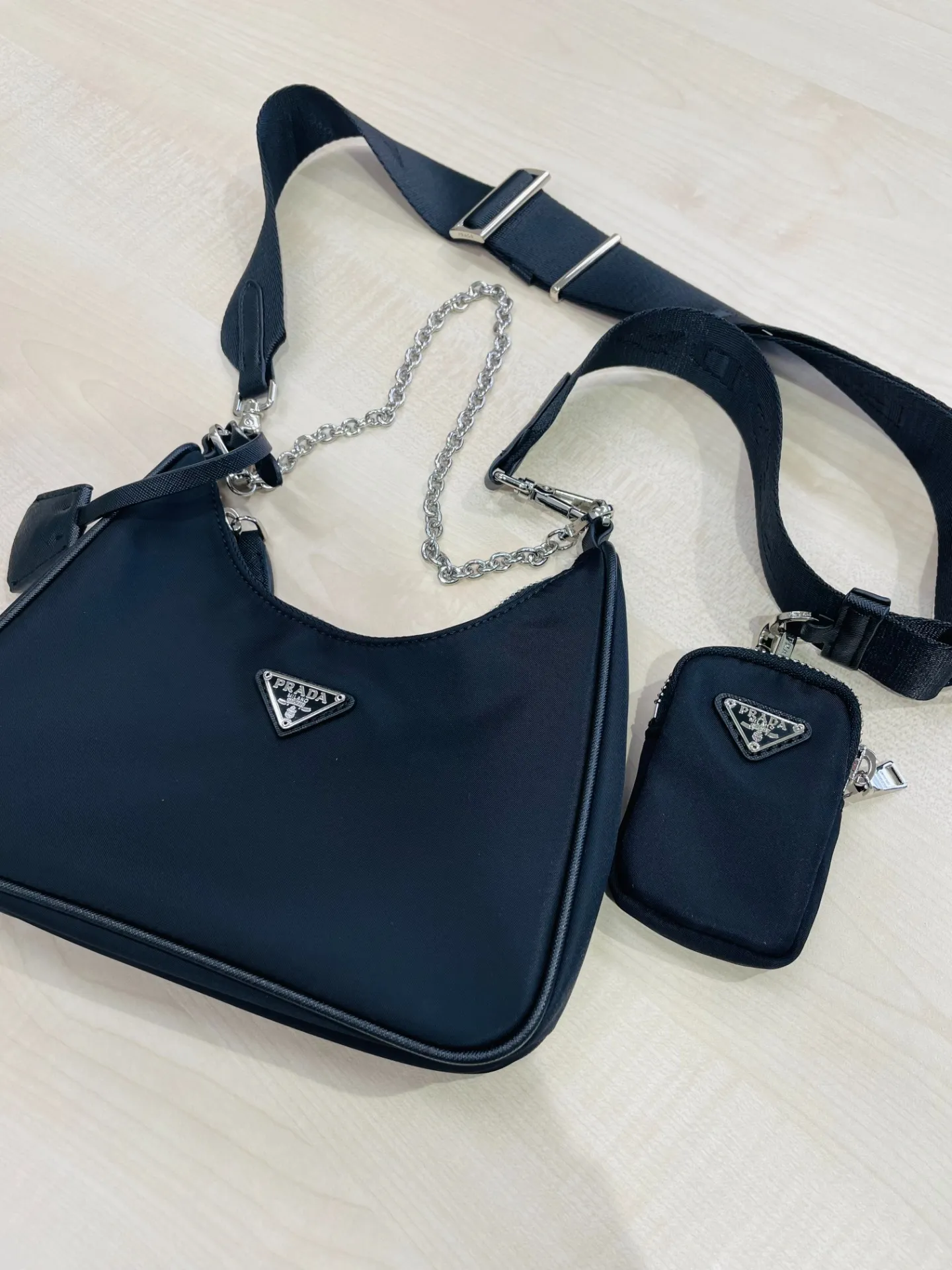 プラダ ショルダーバッグの買取