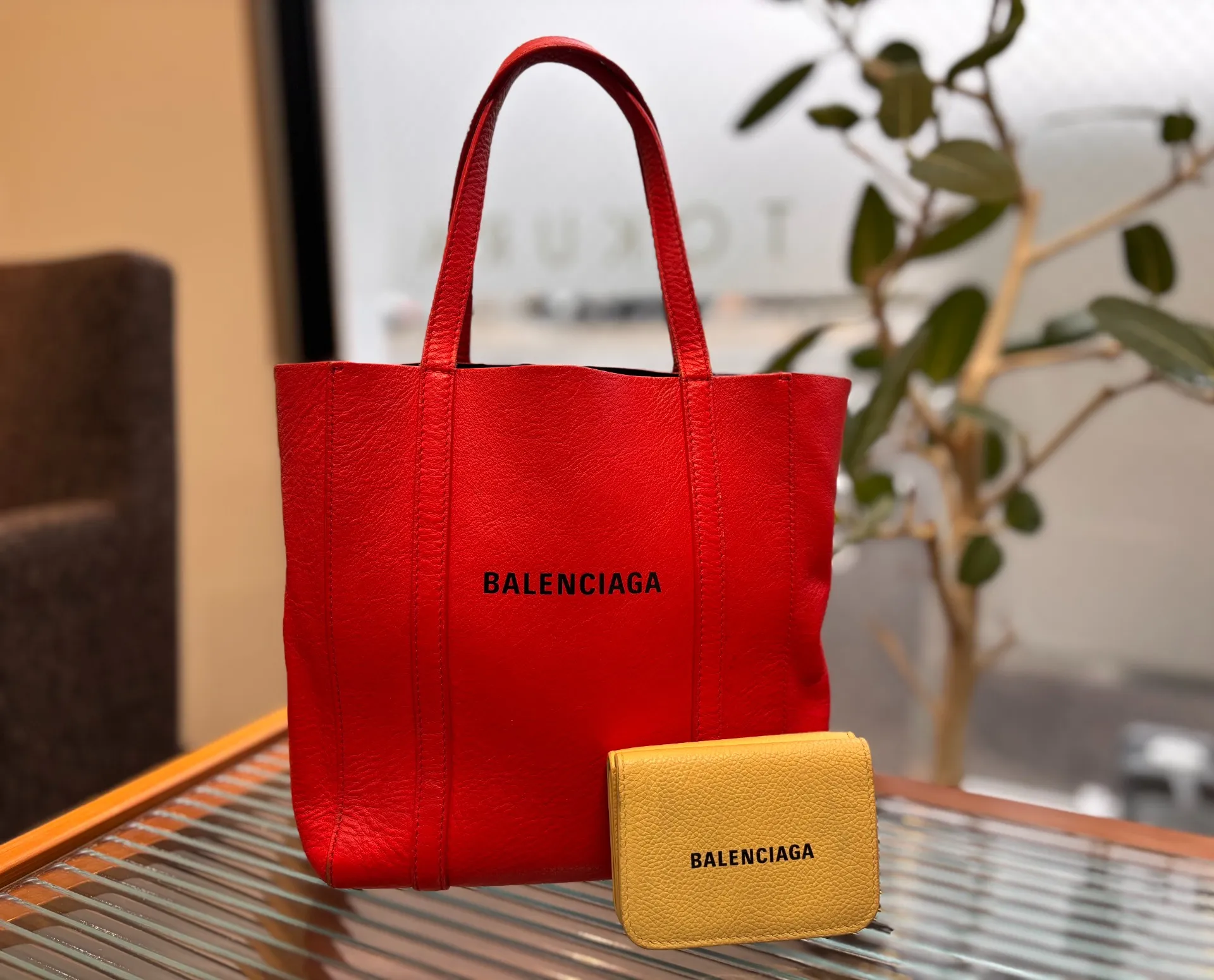 【買取専門店トクラ 宇治店】バレンシアガのバッグ&財布をお買取りしました!