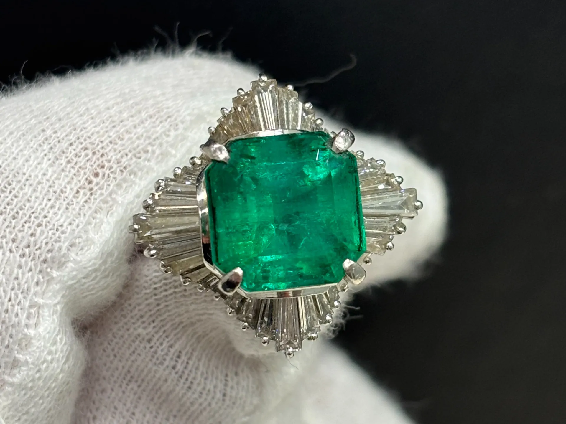 【買取専門店トクラ 宇治店】エメラルド ダイヤリング を高価買取いたしました！