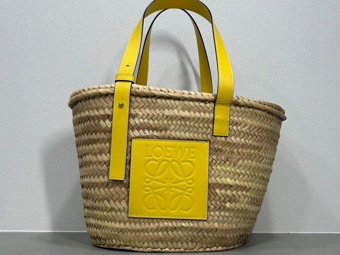 【買取専門店トクラ】ロエベ バケットバッグ をお買取りしました！